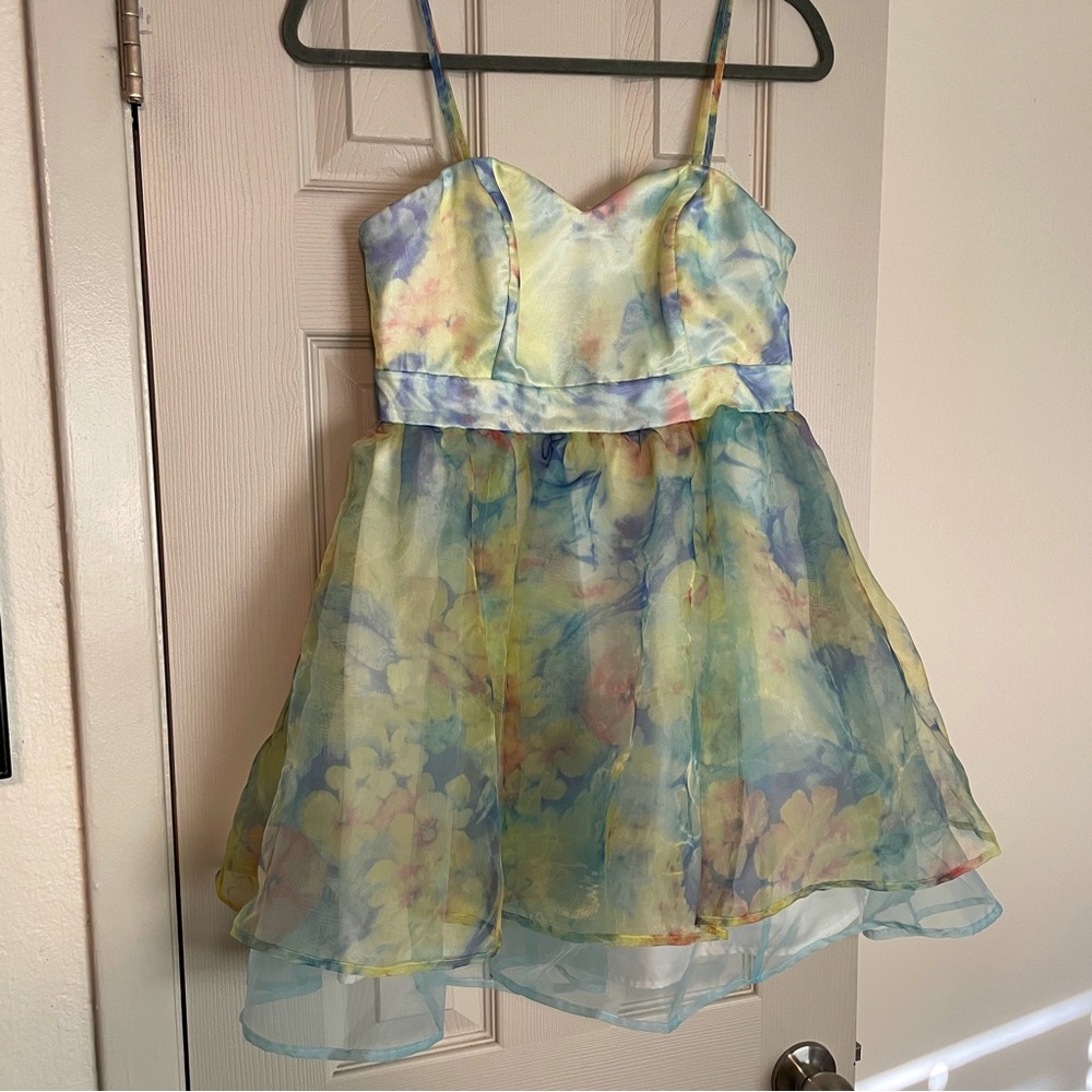 Designer Dress Women’s Mini Love the Label UK size 10 P Fit and Flare Pastel
